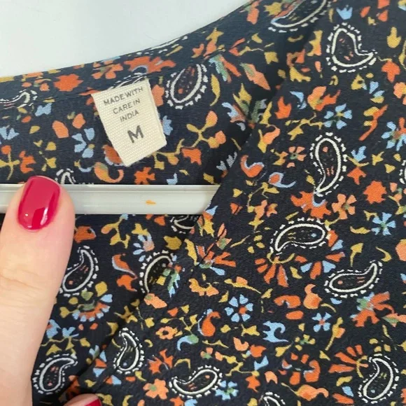 Doen Savona Top in Black Saint Claude Paisley - Picture 5 of 7